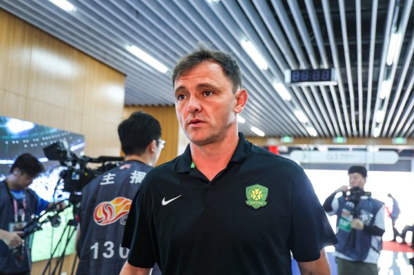 古代足球    报：国安近5轮4负，球队绝非仅仅靠换帅就能立刻走出低谷