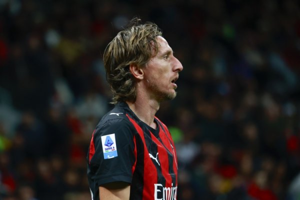 倾其所有！40岁魔笛全场触球121次送助功  ，意甲8轮有6轮踢满全场