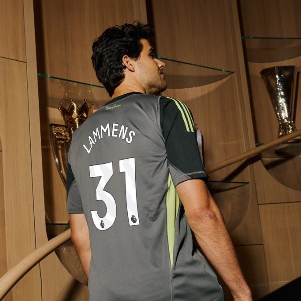 记者：拉门斯体格比德赫亚还好 曼联明年还可能签下新守门员