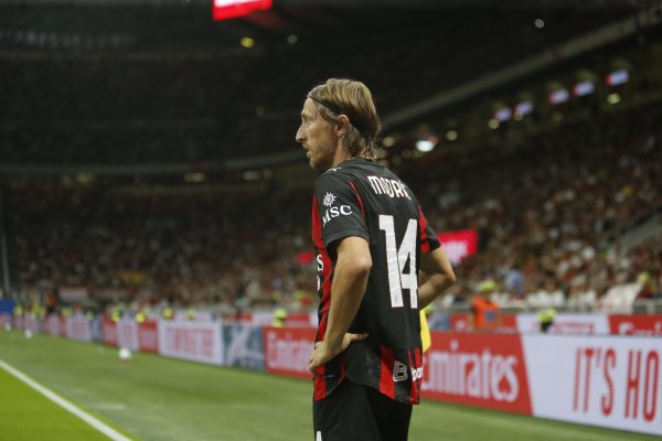 太火爆！米体：莫德里奇14号运动活动    服  销量跨越  莱奥，成为全队最高